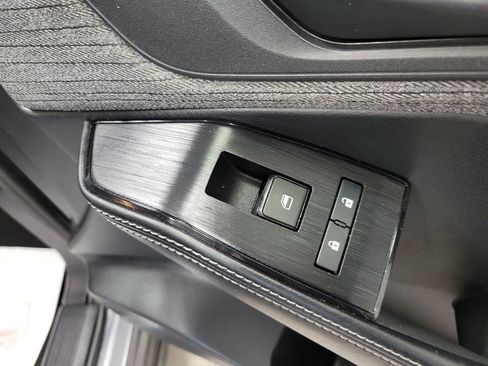 Used 2021 Nissan Rogue S image 29