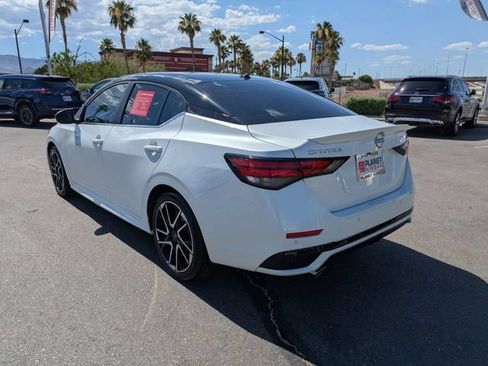 Certified 2025 Nissan Sentra SR FWD image 9