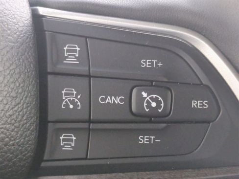 Used 2024 Jeep Grand Cherokee L Limited w/ Luxury Tech Group II image 26