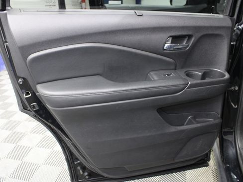 Used 2018 Honda Pilot Touring image 57