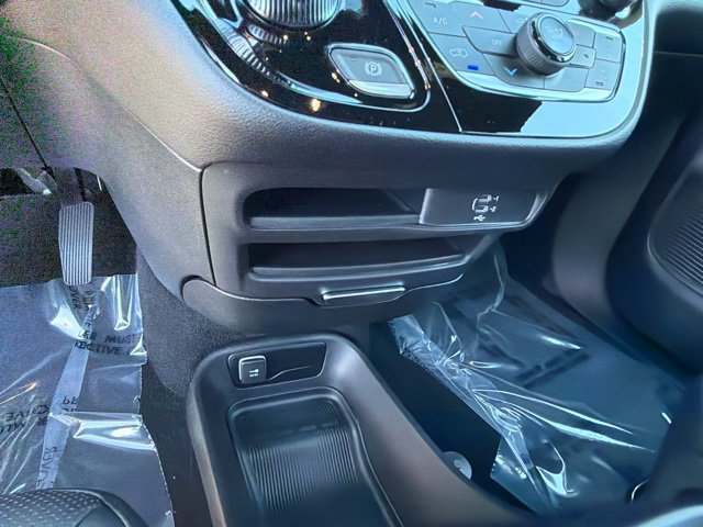 New 2027 Chrysler Pacifica Select AWD/4WD image 27