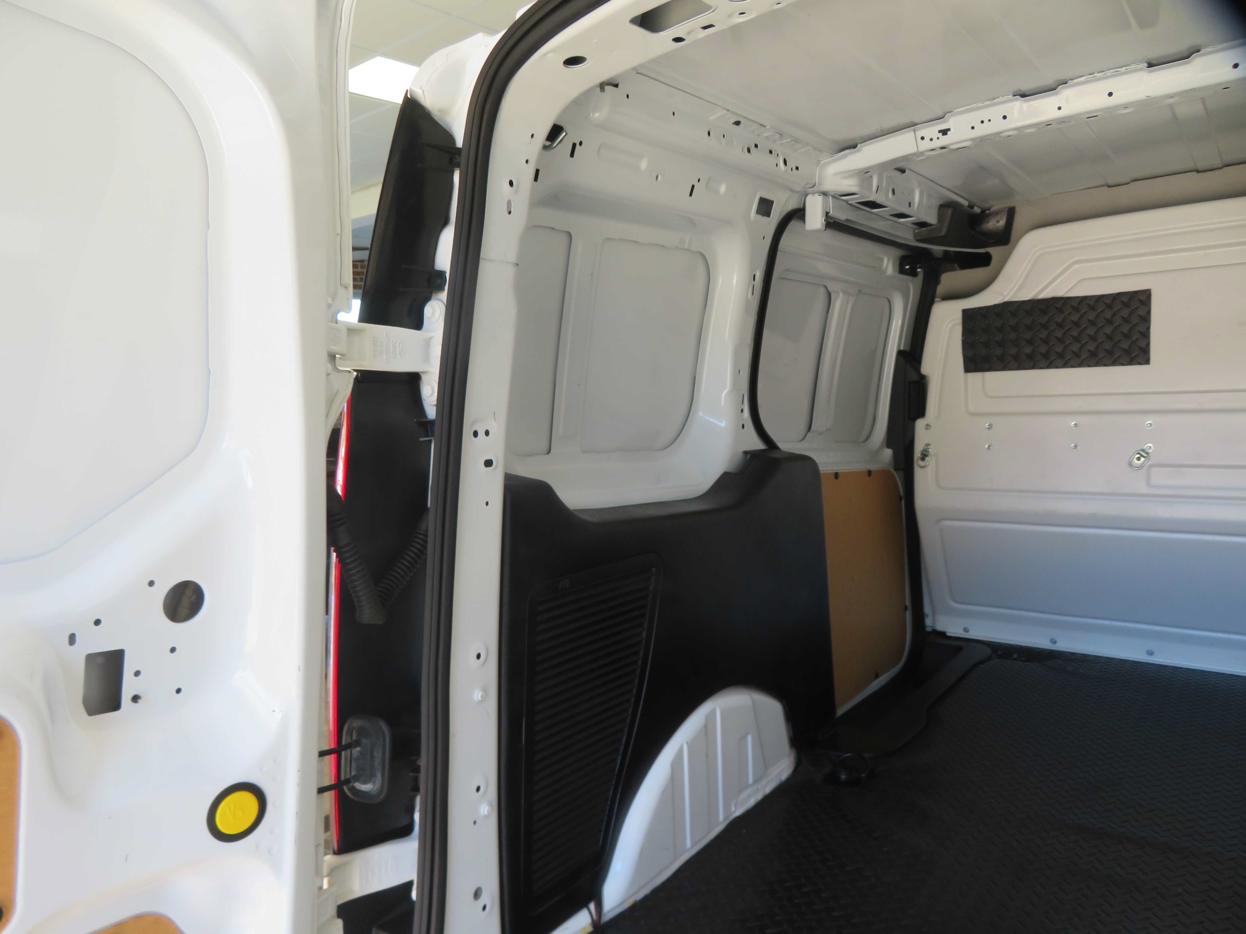 Used 2022 Ford Transit Connect XL FWD image 25