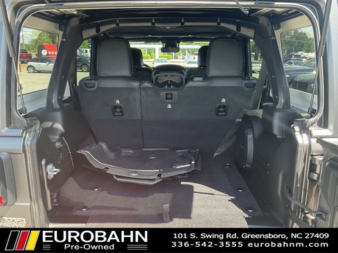 Used 2025 Jeep Wrangler Unlimited Rubicon 392 AWD/4WD image 36