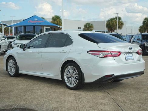 Used 2020 Toyota Camry XLE FWD image 4