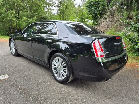 Used 2013 Chrysler 300 C AWD/4WD image 3