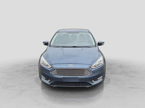 Used 2018 Ford Focus Titanium FWD image 3