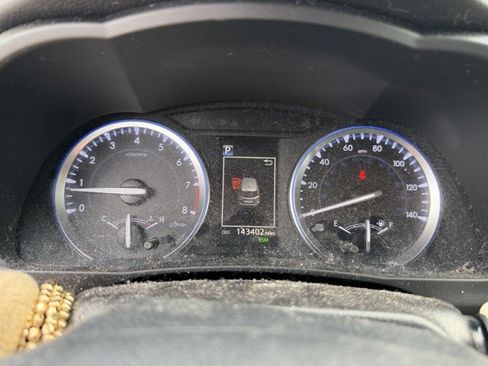 Used 2017 Toyota Highlander XLE image 6