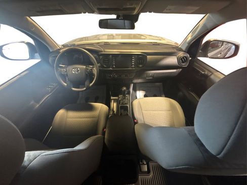 Used 2020 Toyota Tacoma SR AWD/4WD image 25