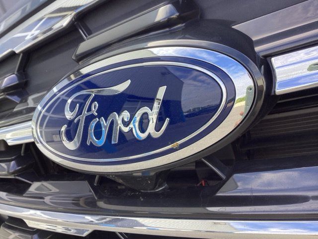 Used 2025 Ford Explorer Active AWD/4WD image 4