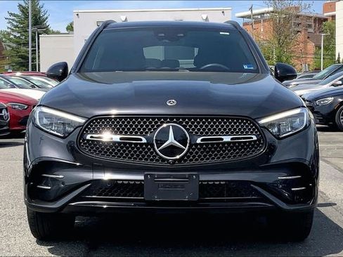 Used 2025 Mercedes-Benz GLC 300 4MATIC image 2