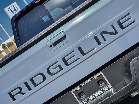 New 2026 Honda Ridgeline Black Edition image 7