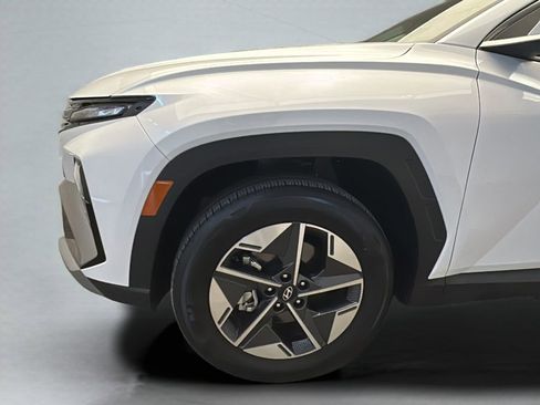 Certified 2025 Hyundai Tucson SEL image 3