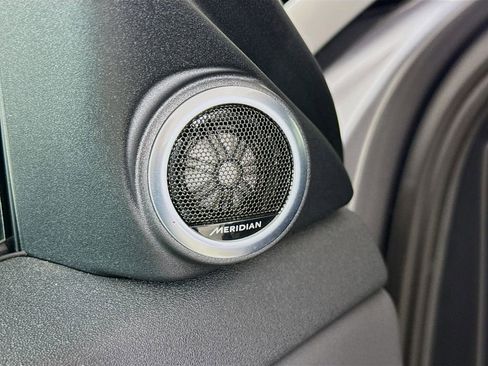 Used 2024 Land Rover Range Rover Evoque S image 19