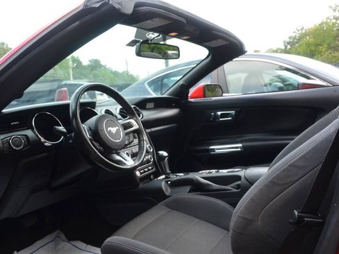Used 2016 Ford Mustang Convertible w/ Equipment Group 051A RWD image 12