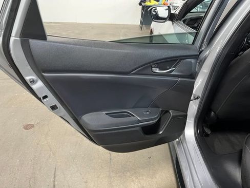 Used 2018 Honda Civic Sport image 19