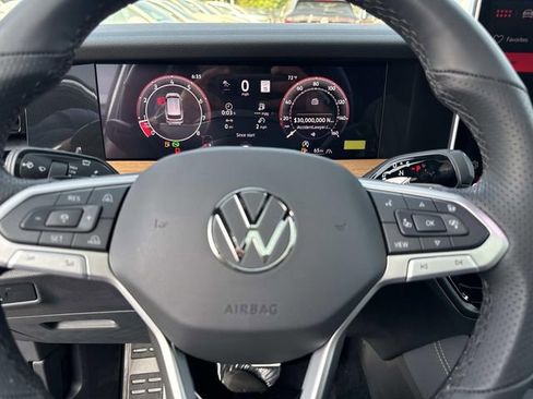 New 2026 Volkswagen Tiguan SEL R-Line AWD/4WD image 16