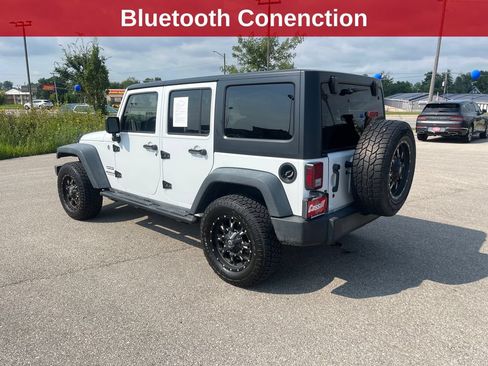 Used 2015 Jeep Wrangler Unlimited Sport w/ Quick Order Package 24S AWD/4WD image 3