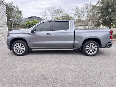 Used 2021 Chevrolet Silverado 1500 High Country w/ Technology Package AWD/4WD image 3