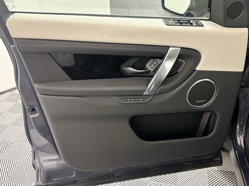 Certified 2025 Land Rover Discovery Sport S image 11