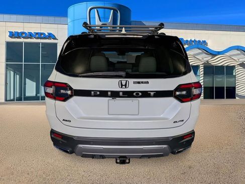 New 2026 Honda Pilot Elite image 4