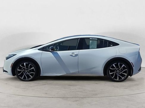 Used 2024 Toyota Prius Prime FWD image 8