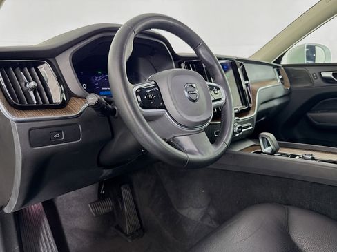 Used 2023 Volvo XC60 B5 Plus w/ Protection Package Premier image 22