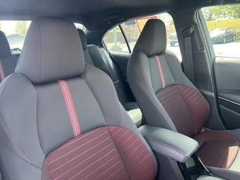 Used 2025 Toyota Corolla SE image 24