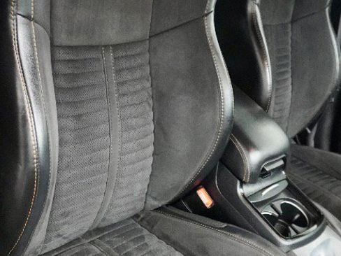 Used 2017 Dodge Charger R/T RWD image 9