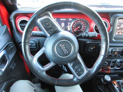 Used 2020 Jeep Wrangler Unlimited Rubicon w/ Cold Weather Group image 34