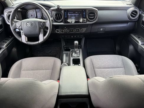 Used 2019 Toyota Tacoma TRD Off-Road AWD/4WD image 10