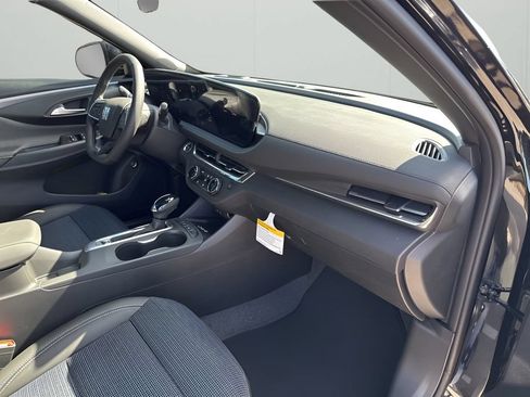 New 2026 Buick Envista Sport Touring w/ Convenience I Package FWD image 17