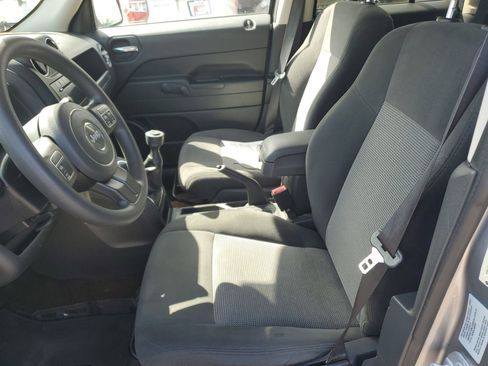 Used 2014 Jeep Patriot Sport FWD image 15