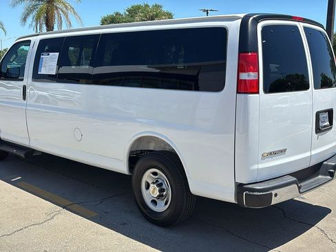 Certified 2025 Chevrolet Express 3500 LT w/ LT Preferred Equipment Group RWD image 5
