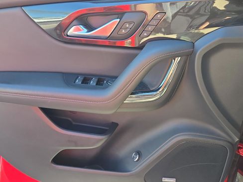 Used 2022 Chevrolet Blazer RS w/ Enhanced Convenience Package FWD image 32