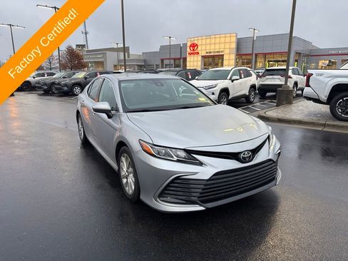 Used 2023 Toyota Camry LE image 7