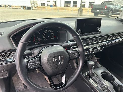 Used 2024 Honda Civic Sport image 9