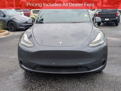 Used 2022 Tesla Model Y Long Range AWD/4WD image 9