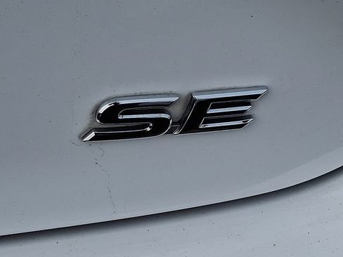 Certified 2025 Toyota Camry SE FWD image 9
