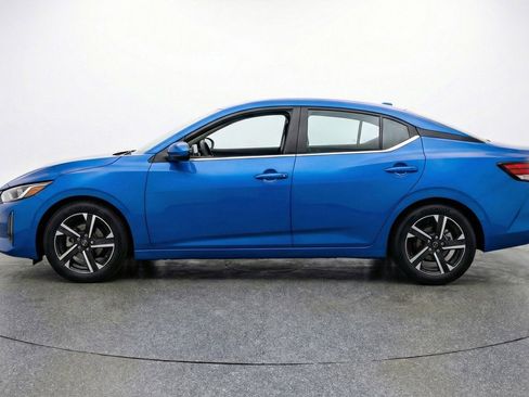 Used 2025 Nissan Sentra SV FWD image 5
