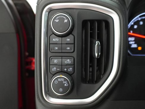 Used 2019 Chevrolet Silverado 1500 LT Trail Boss AWD/4WD image 17