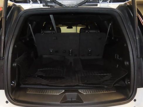 Used 2023 GMC Yukon XL AT4 AWD/4WD image 24
