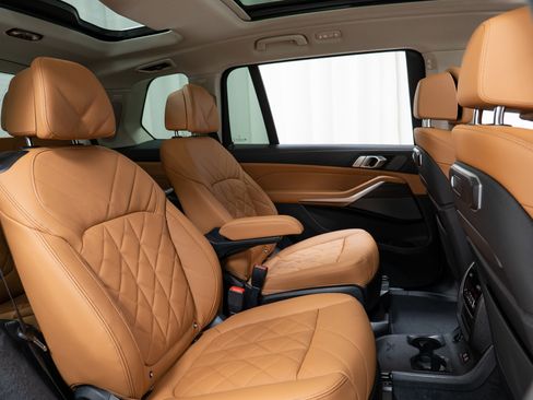 New 2026 BMW X7 xDrive40i w/ Executive Package image 24