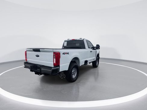 Used 2025 Ford F250 XL w/ XL Chrome Package image 8