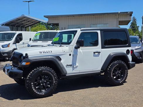 Used 2022 Jeep Wrangler Sport AWD/4WD image 23