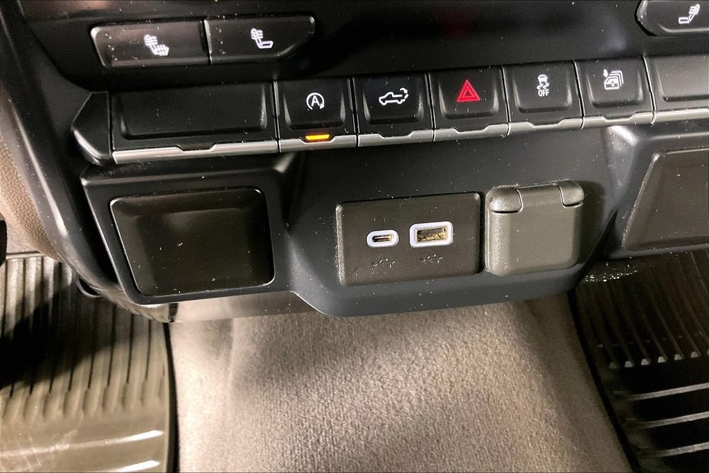 Certified 2019 Chevrolet Silverado 1500 LT w/ Convenience Package AWD/4WD image 15