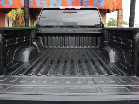 Used 2024 Chevrolet Silverado 2500 LTZ w/ LTZ Convenience Package image 8