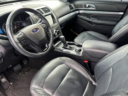 Used 2019 Ford Explorer Sport image 10