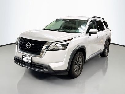 Used 2022 Nissan Pathfinder SV