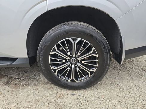 Used 2025 Nissan Armada SL w/ Captain's Chari Seat Package RWD image 17