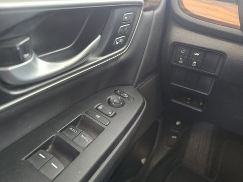 Used 2021 Honda CR-V Touring image 10